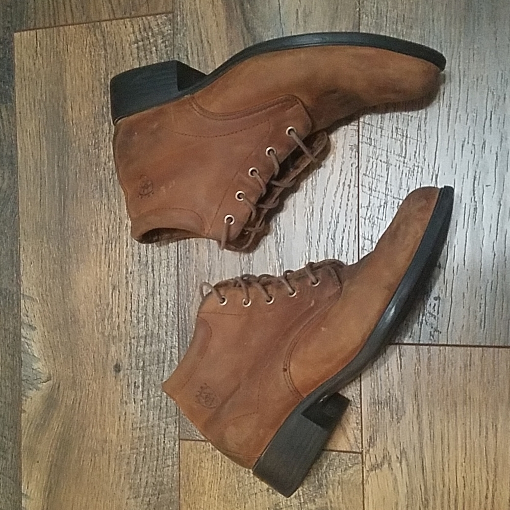 Ariat leather lacer boots 7